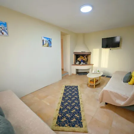 Poppy's House * Emborios