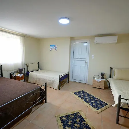 Ferienhaus Poppy's House Emborios