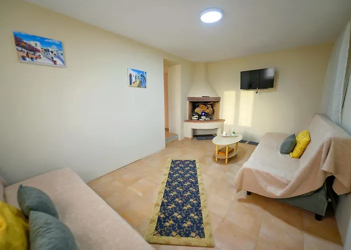 Poppy's House * Emborios